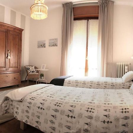 ペザロ Goga&Romeo Bed & Breakfast エクステリア 写真